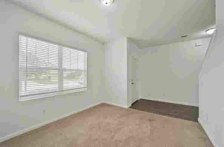 Looking to rent  rooms out