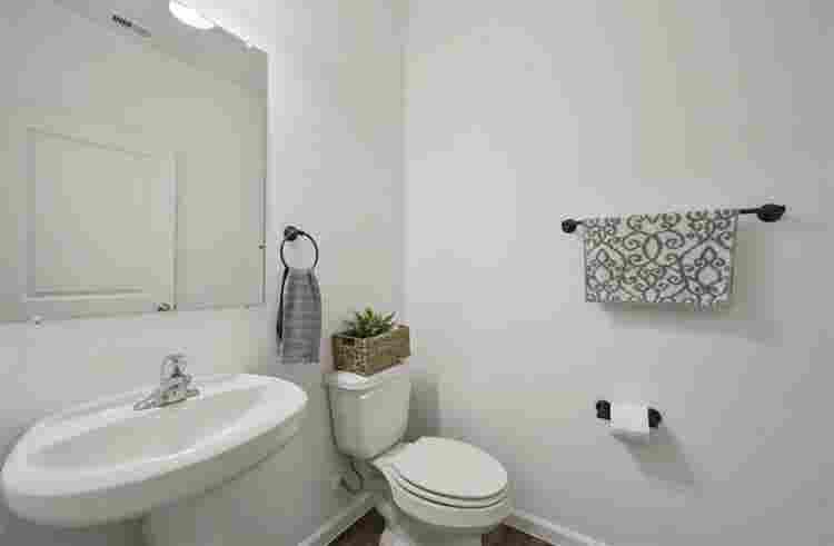 Looking to rent  rooms out