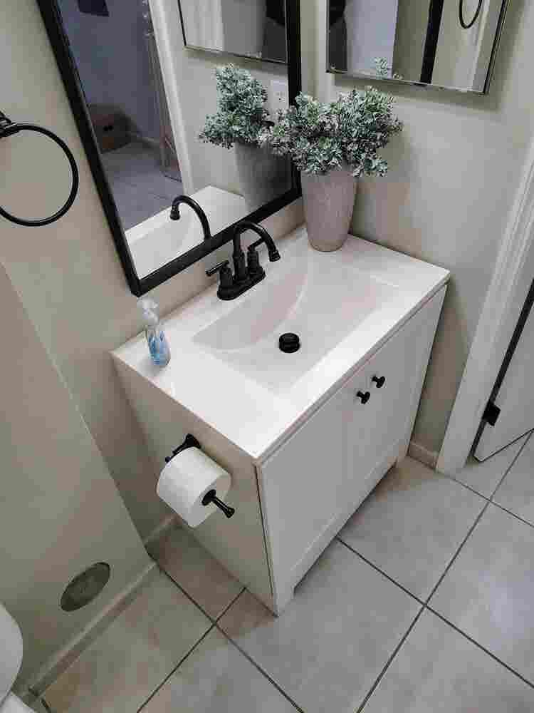Single room in gated community