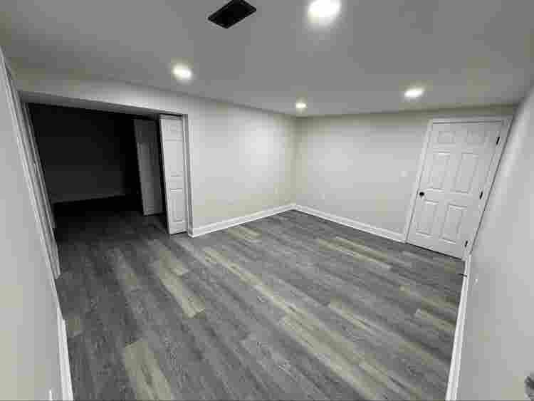 Room in 2bdrm Basement Apt