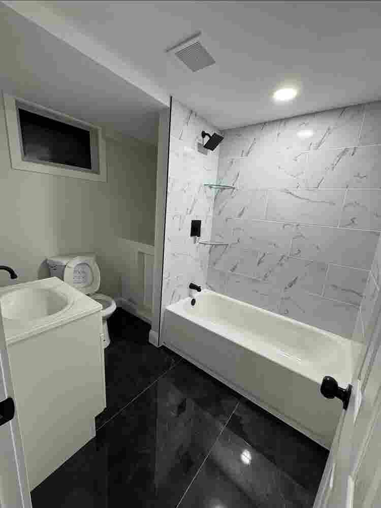 Room in 2bdrm Basement Apt