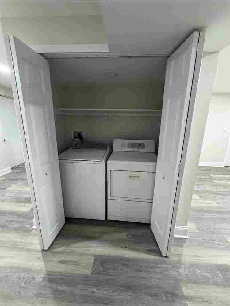 Room in 2bdrm Basement Apt