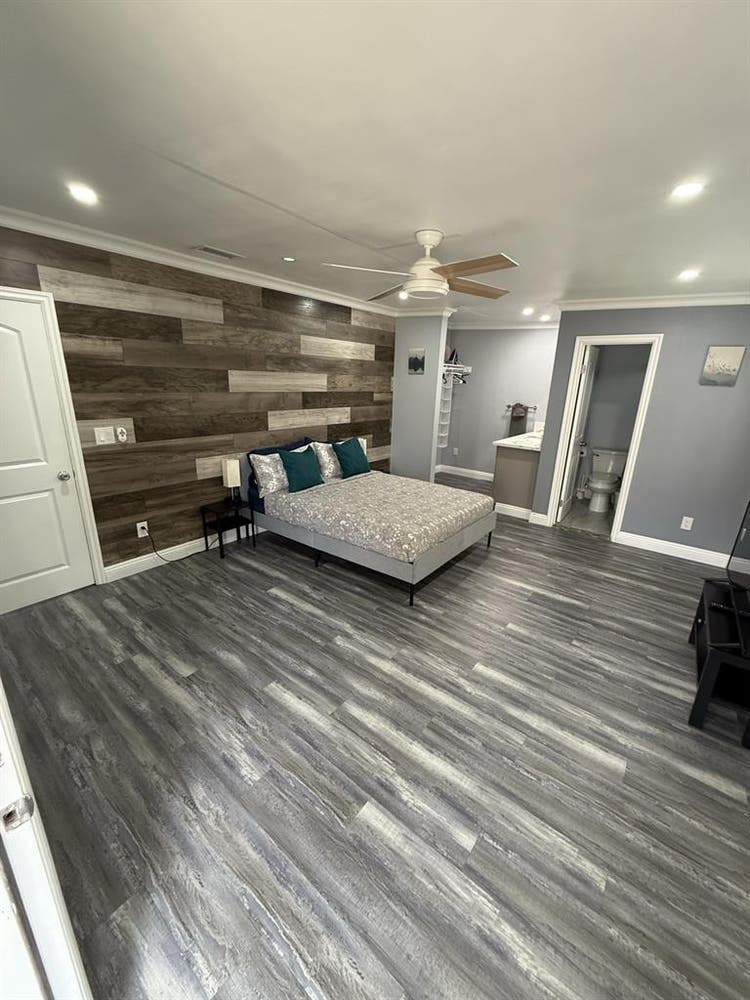 Master bedroom with private entranc
