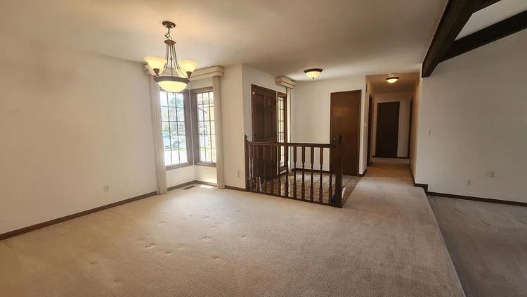 Master Suite - Private Bath Garage