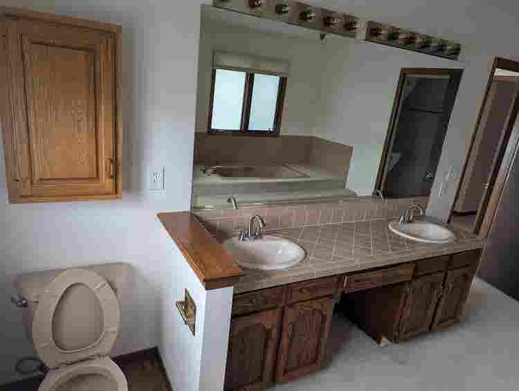 Master Suite - Private Bath Garage