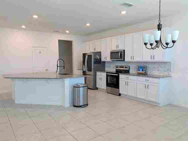 StressFree-All-Inclusive RoomRental