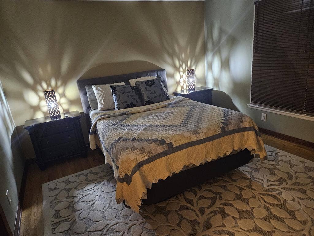 Private home on 5ac wooded property