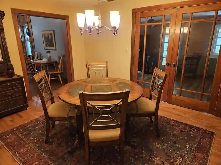 Private home on 5ac wooded property