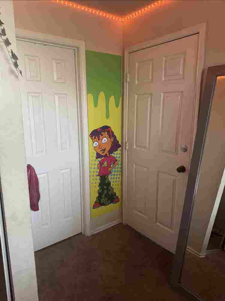 Seeking New Roommatees