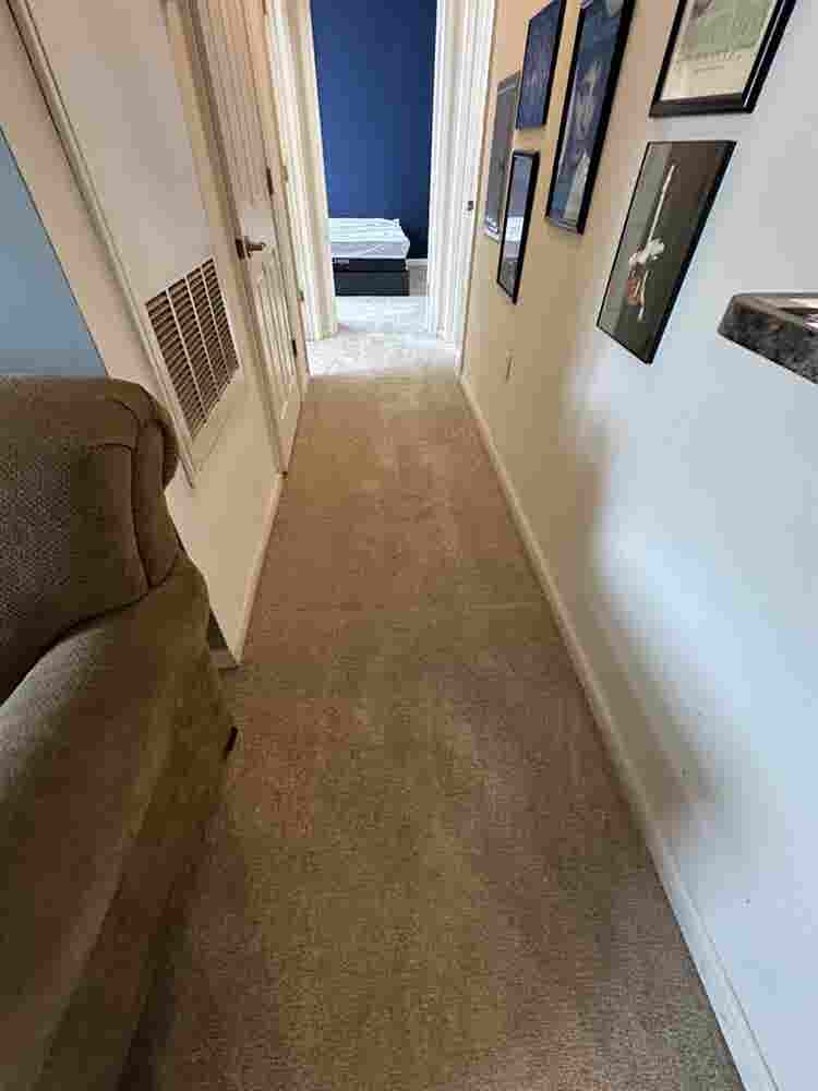 Spacious apartment 2nd Floor !