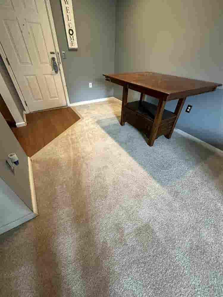 Spacious apartment 2nd Floor !
