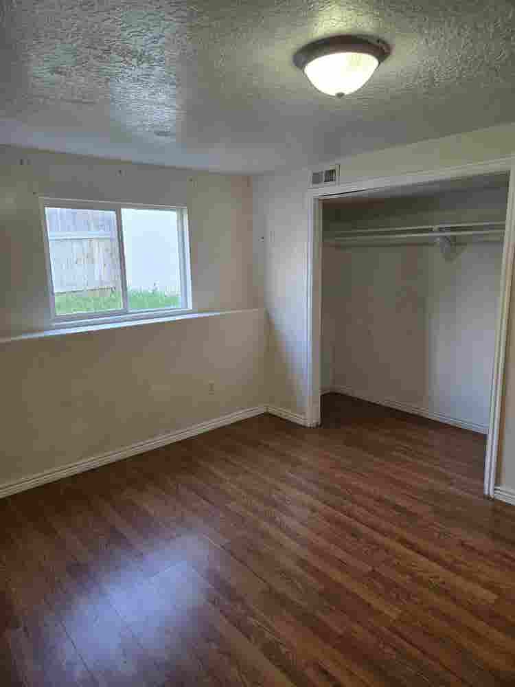 Room 4 Rent in Syracuse