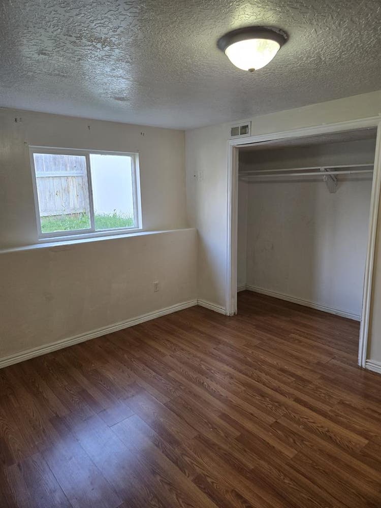 Room 4 Rent in Syracuse