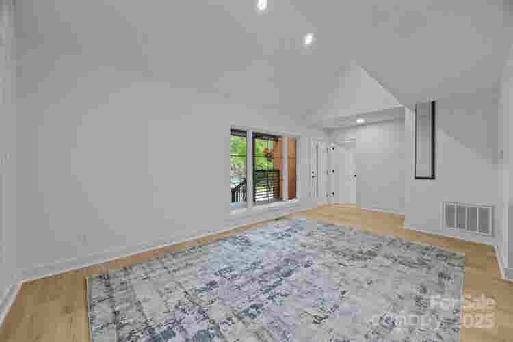 3 BR in Charlotte