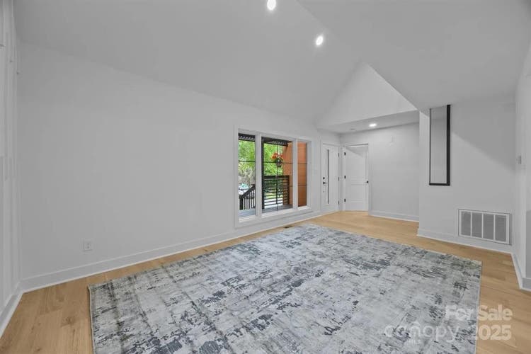 3 BR in Charlotte