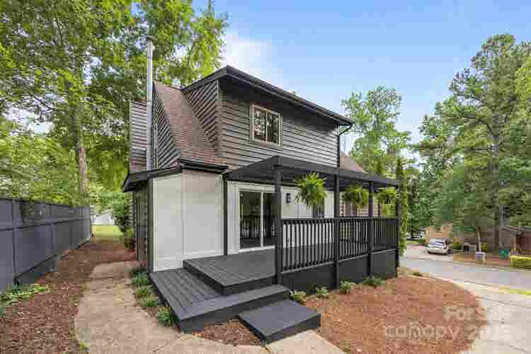 3 BR in Charlotte