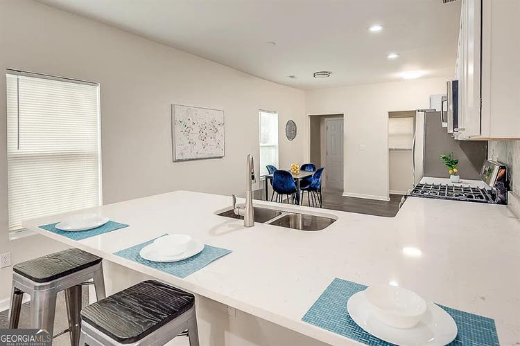 3 BR in Atlanta