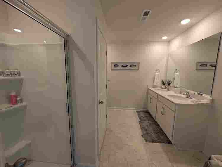3 BR in Charlotte