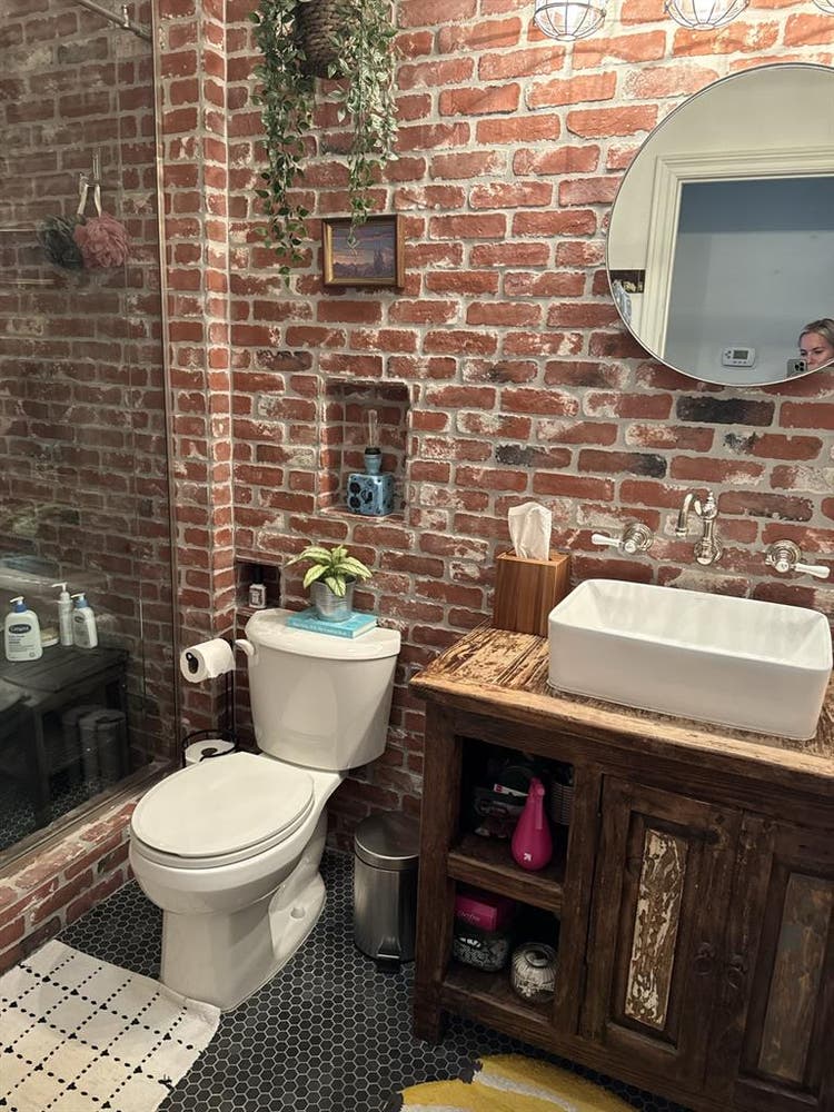 Large private room & bathroom