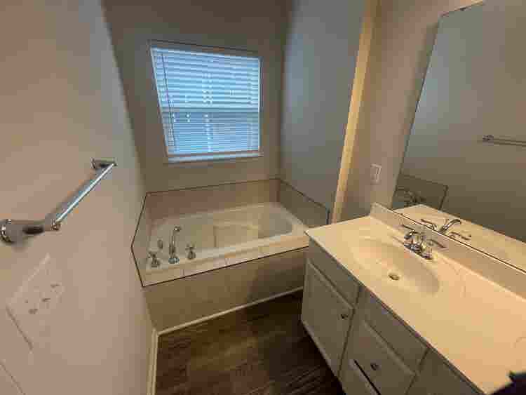 4 BR in Charlotte