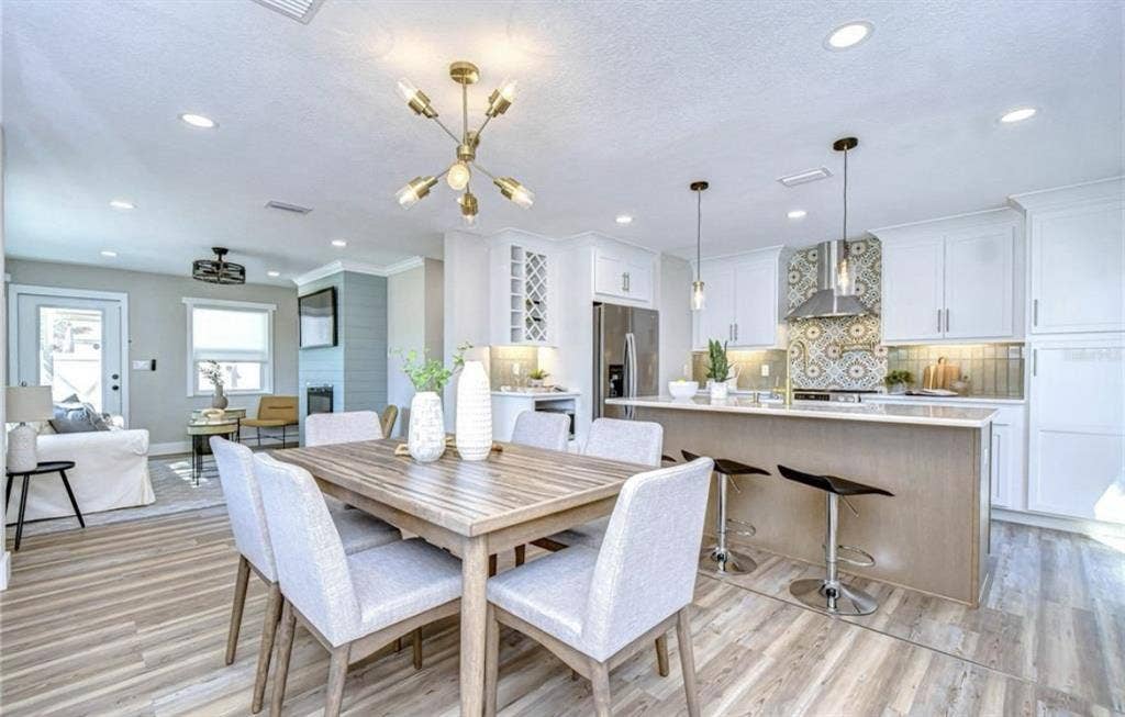 Private Room for Rent Beach Cottage