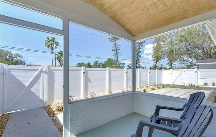 Private Room for Rent Beach Cottage