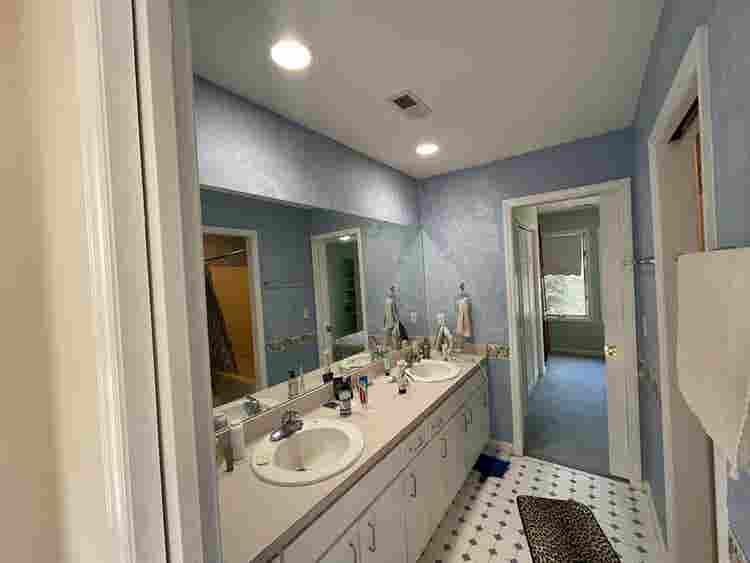 4 BR in Apex