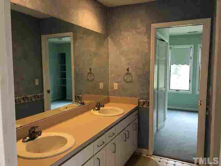 4 BR in Apex
