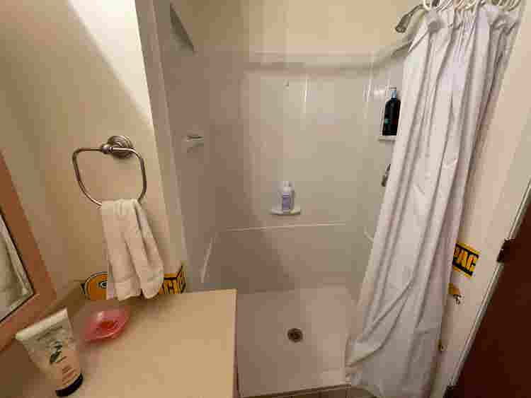 4 BR in Apex