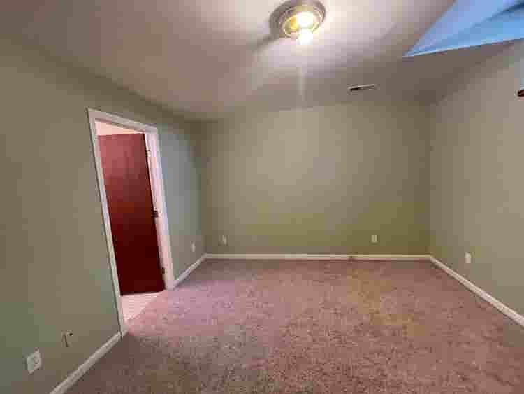4 BR in Apex