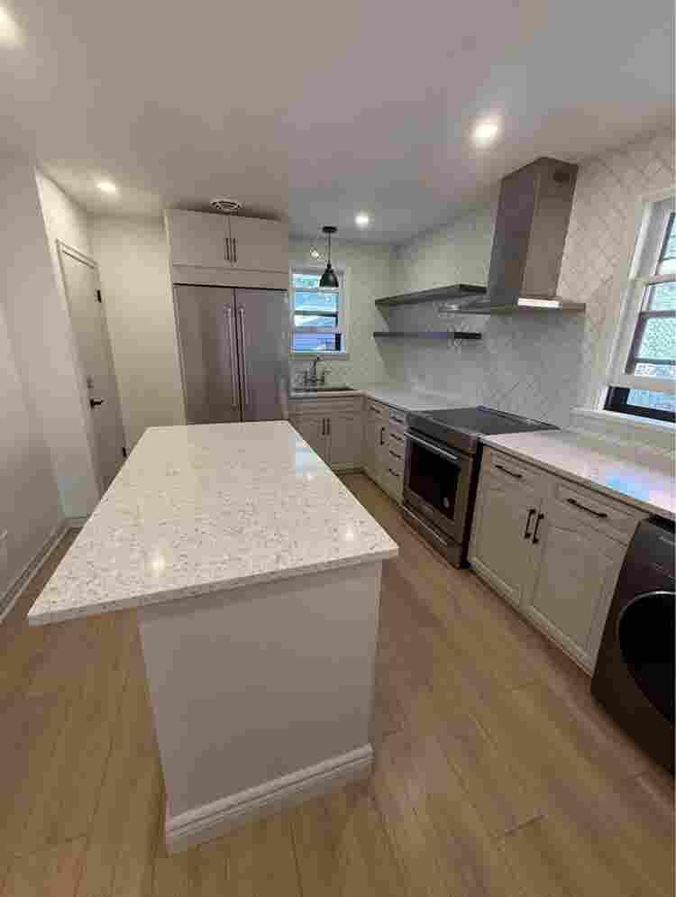 In need of 3rd roommate!