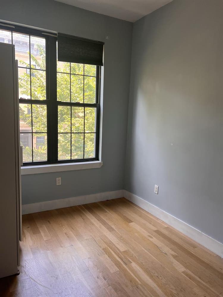 Bedroom available in Bushwick!