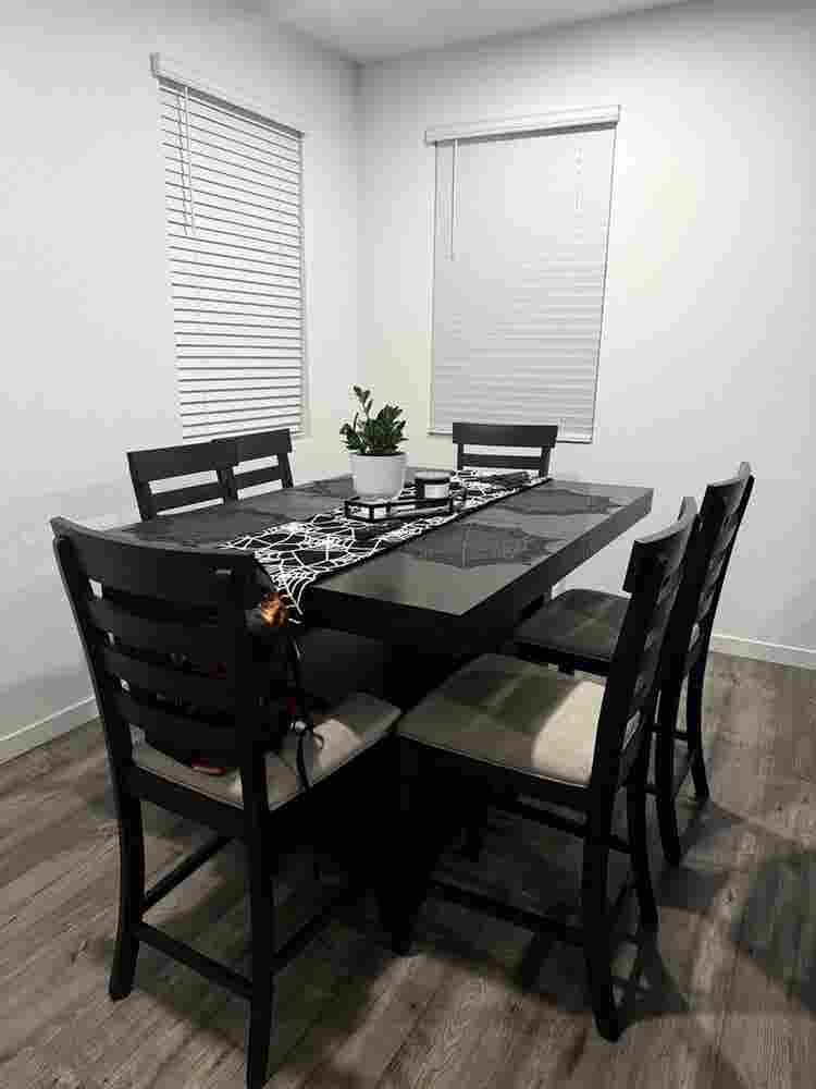 2 Rooms available in littleton!