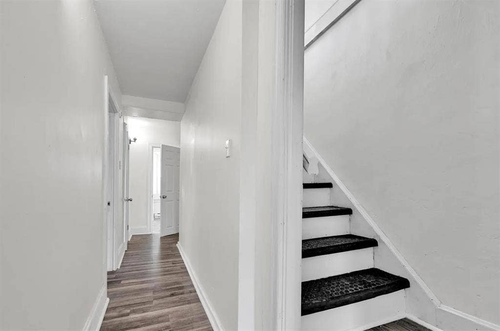 Studio & Large Room Available