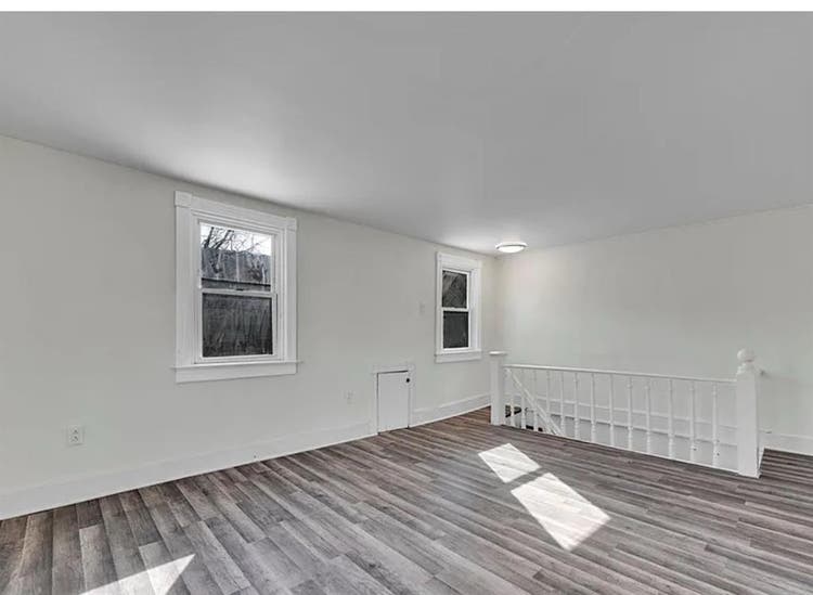 Studio & Large Room Available