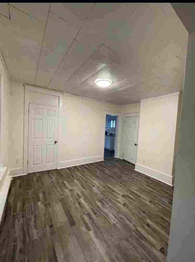 Studio & Large Room Available
