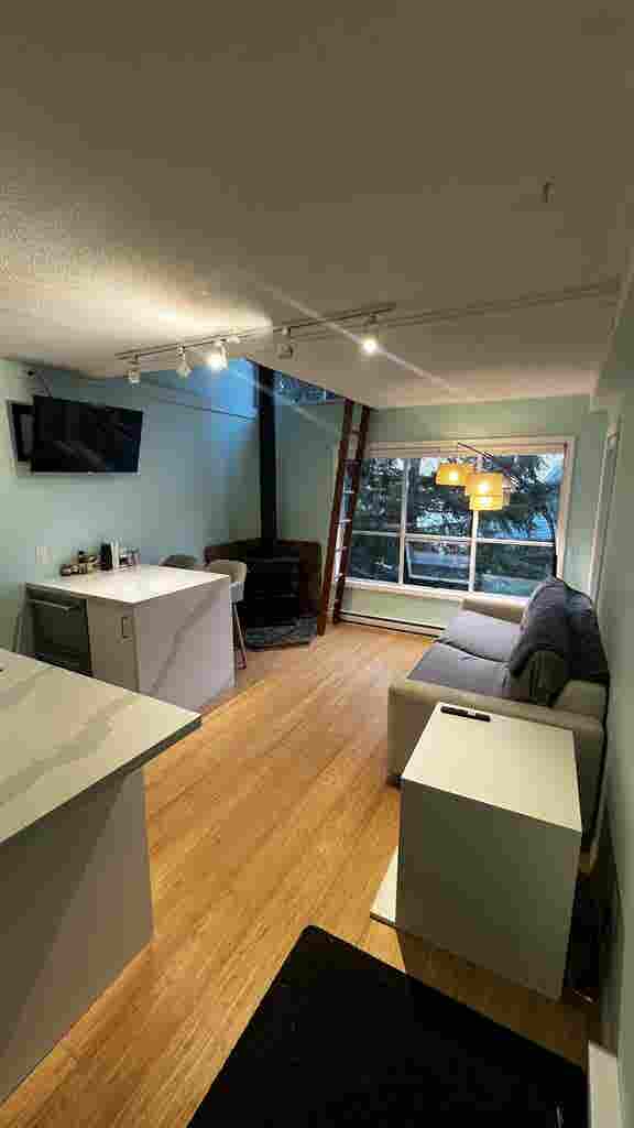 Creekside  bath Apartment