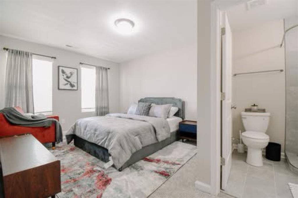 Room for rent starting DEC