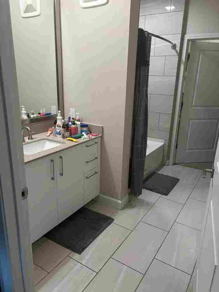 Private Room  in a 2BR apartment
