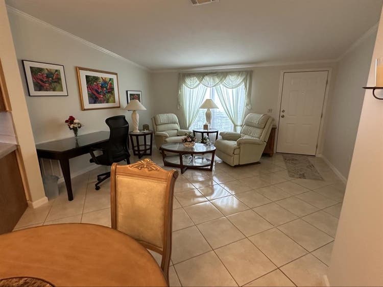Private Room and Bathroom - Naples
