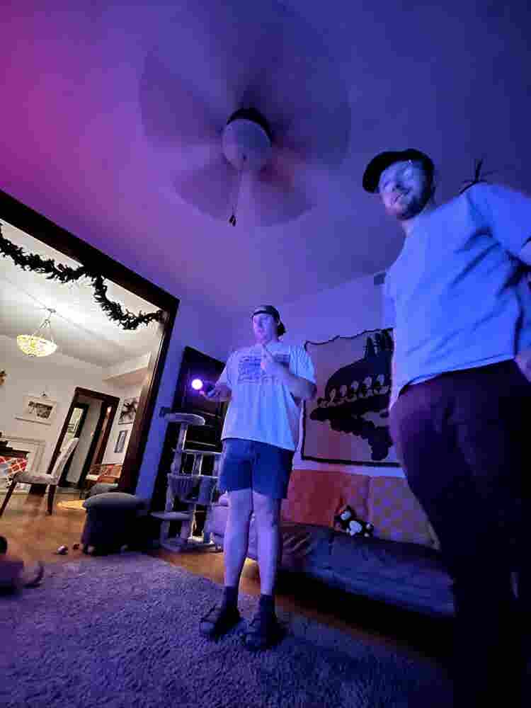 Private Room Huge Logan Square Apt