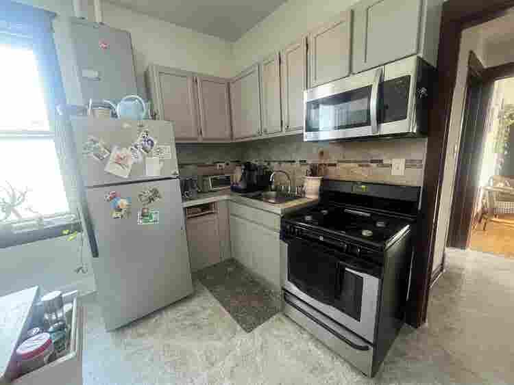Private Room Huge Logan Square Apt