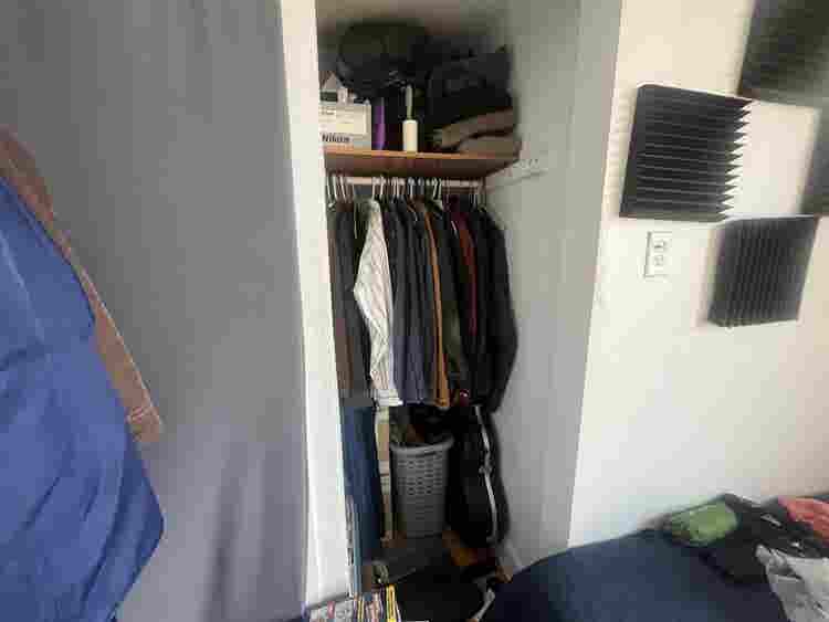 Private Room Huge Logan Square Apt