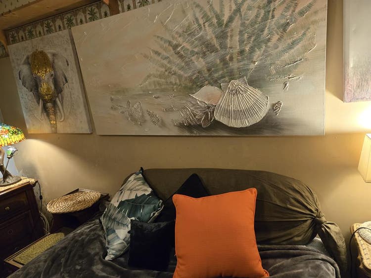 Furn room wifi, utility included