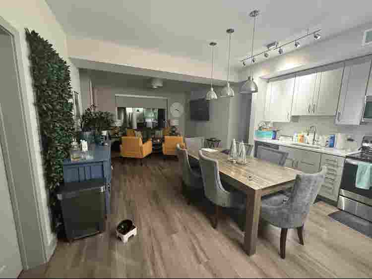 Great Location!! Sublet short term