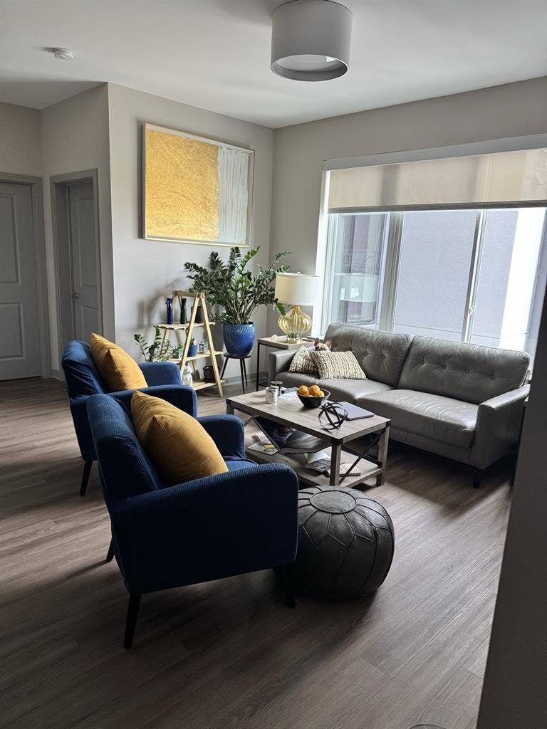 Great Location!! Sublet short term