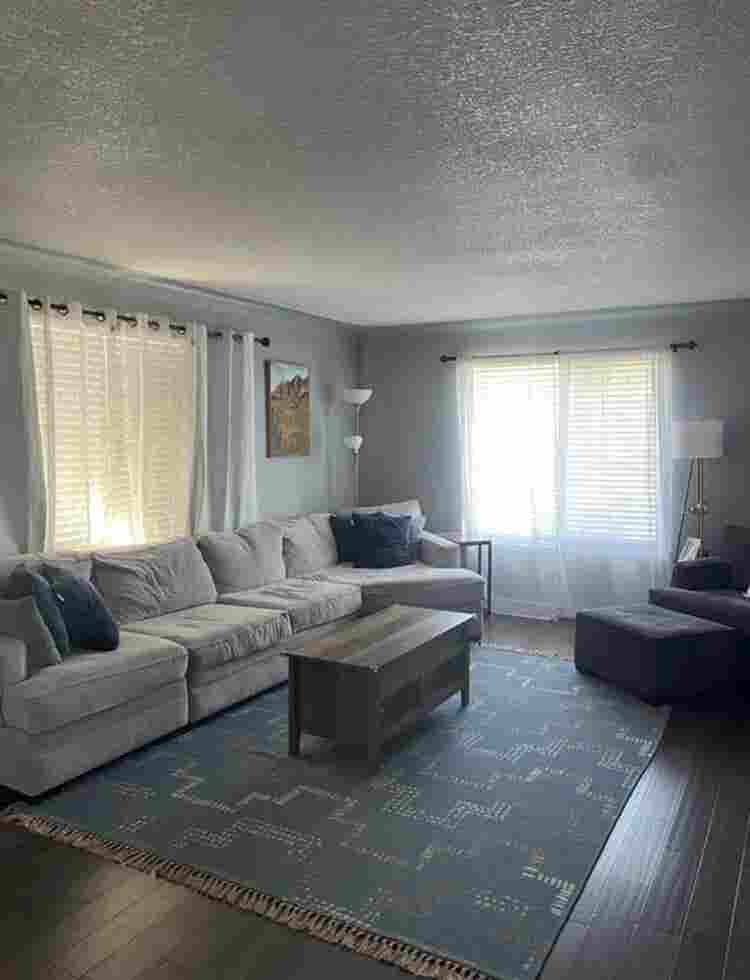Seeking 1 Roommate Starting Novem