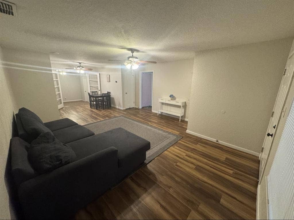 Large Stockton Room for Rent