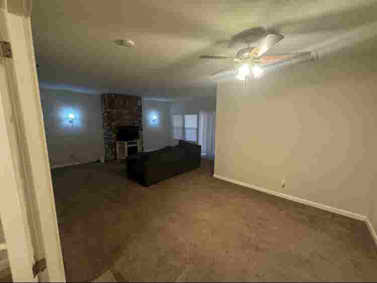Large Stockton Room for Rent