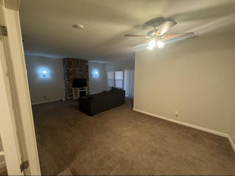 Large Stockton Room for Rent